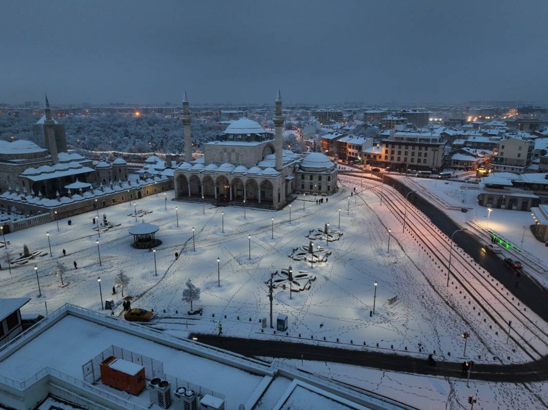 Konya’da nefesler tutuldu! Kar yağışına artık saatler var 6